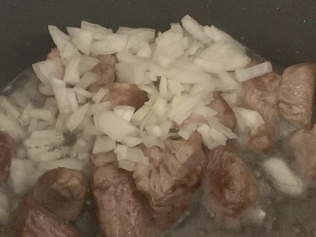 000673BE-C838-4538-8D75-032E55C50446 Ciorba de spanac cu carne de porc si ou