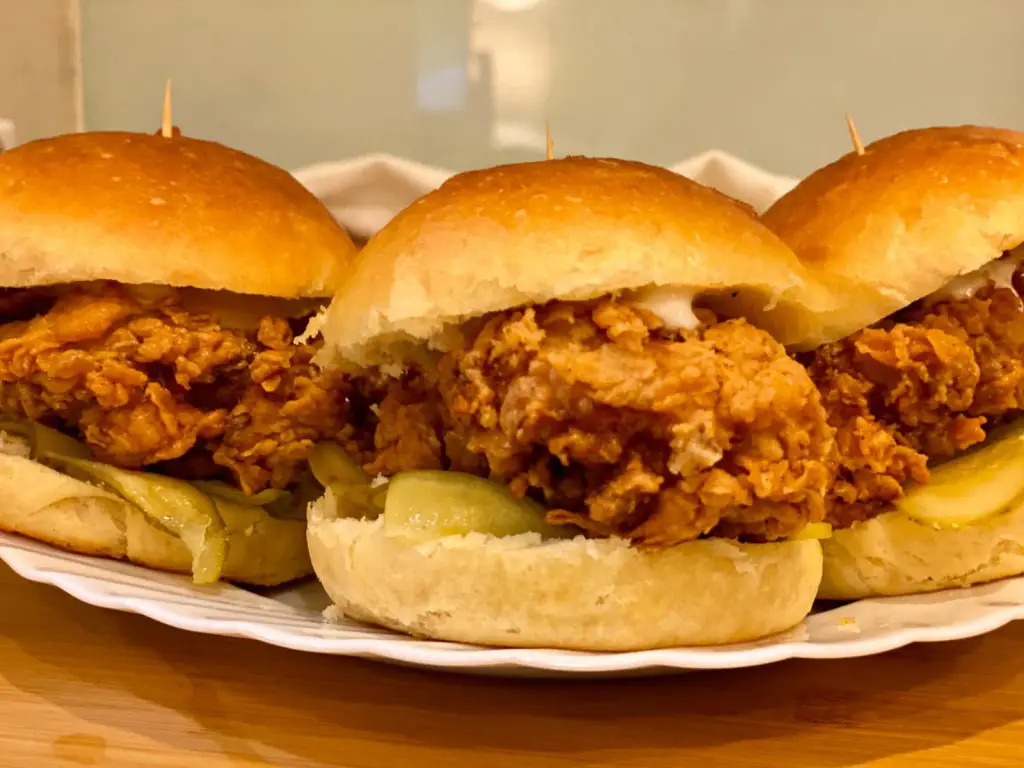 41C338E2-FCEA-4C3F-A6CD-25ED82A1BD8E Popeyes Crispy Chicken Sandwiches