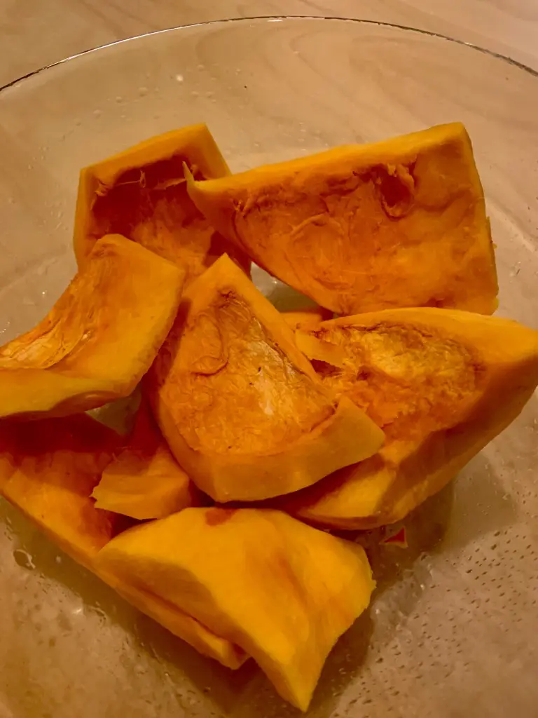 A645AF1B-8F70-4065-8336-38B191624E96 Placinte in foite – cu dovleac