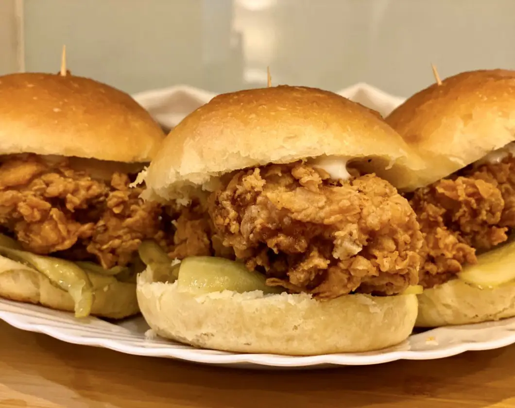 Popeyes Crispy Chicken Sandwiches