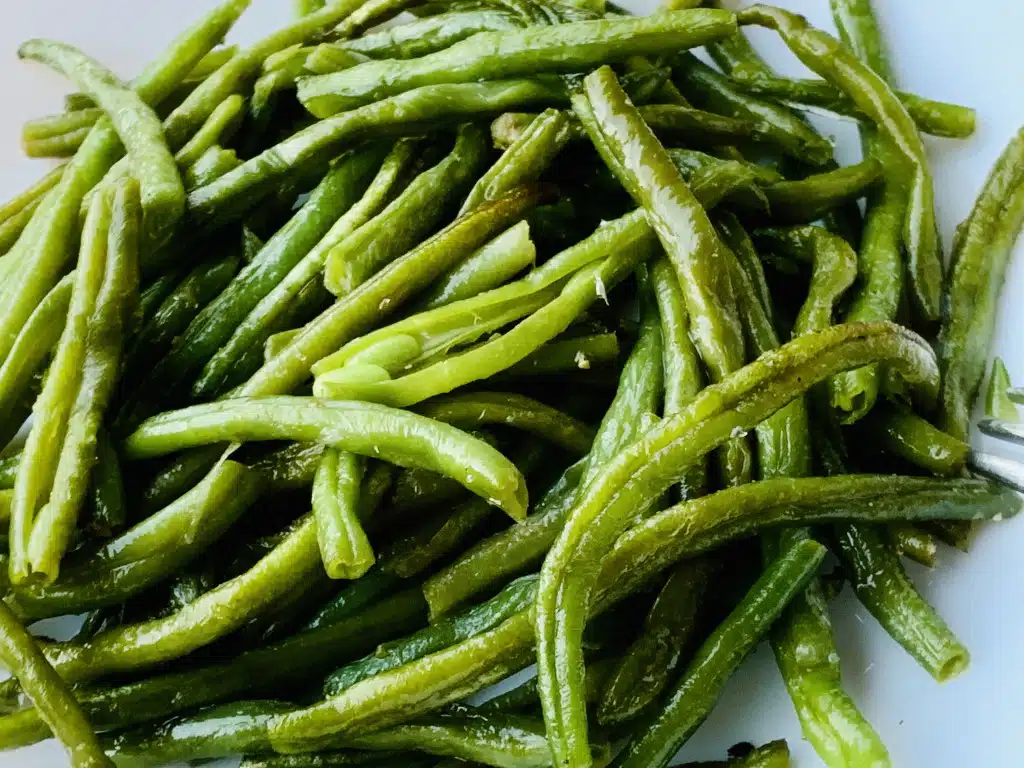 51B681E3-730D-42F4-8C33-2971C917099E Teci (pastai) de fasole verde prajite cu mujdei