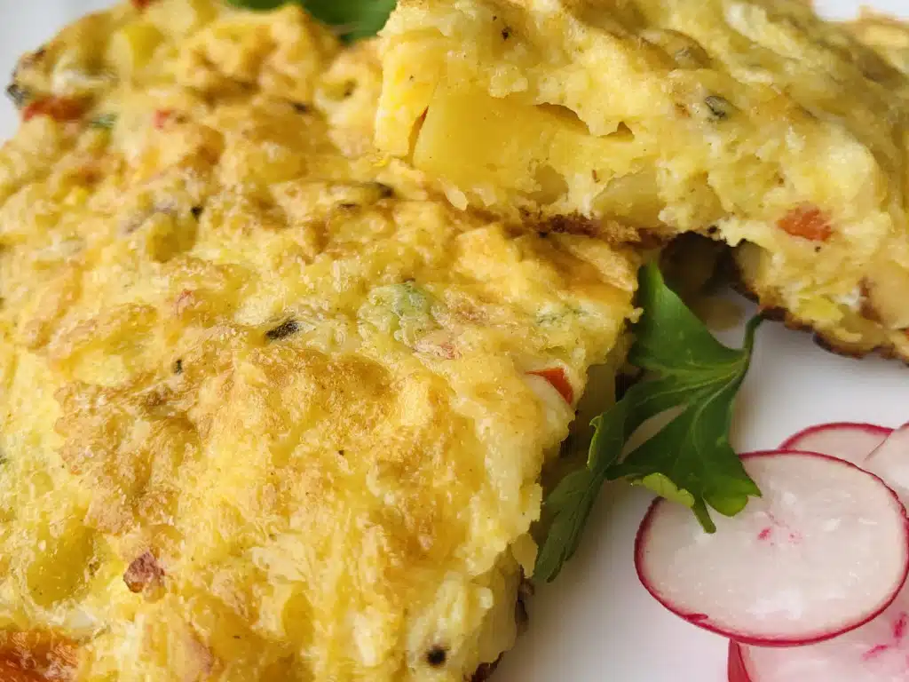 561244A5-2546-4956-86DF-C91F4C8F37BA Omleta spaniola cu cartofi / Tortilla espanola