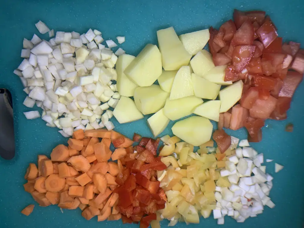 6CD58C57-D2E8-4E21-8AE2-022CFB24A372 Ciorba ardeleneasca din afumatura si varza murata la slow cooking