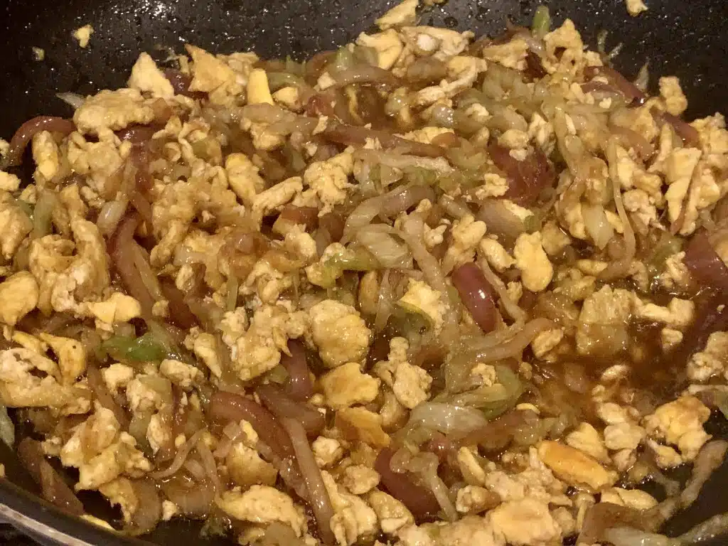 A5C998E5-F5E9-40DC-B63F-4523D4C2EB4A Noodles (taitei) cu oua prajite