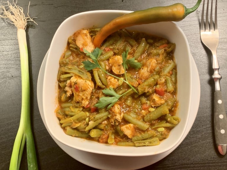 Fasole verde cu piept de pui