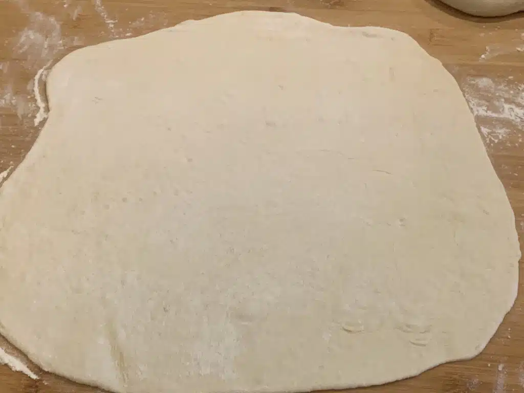 E04D68E7-6153-4E95-B932-9FC0CF61627B Pizza briosa cu trio topping