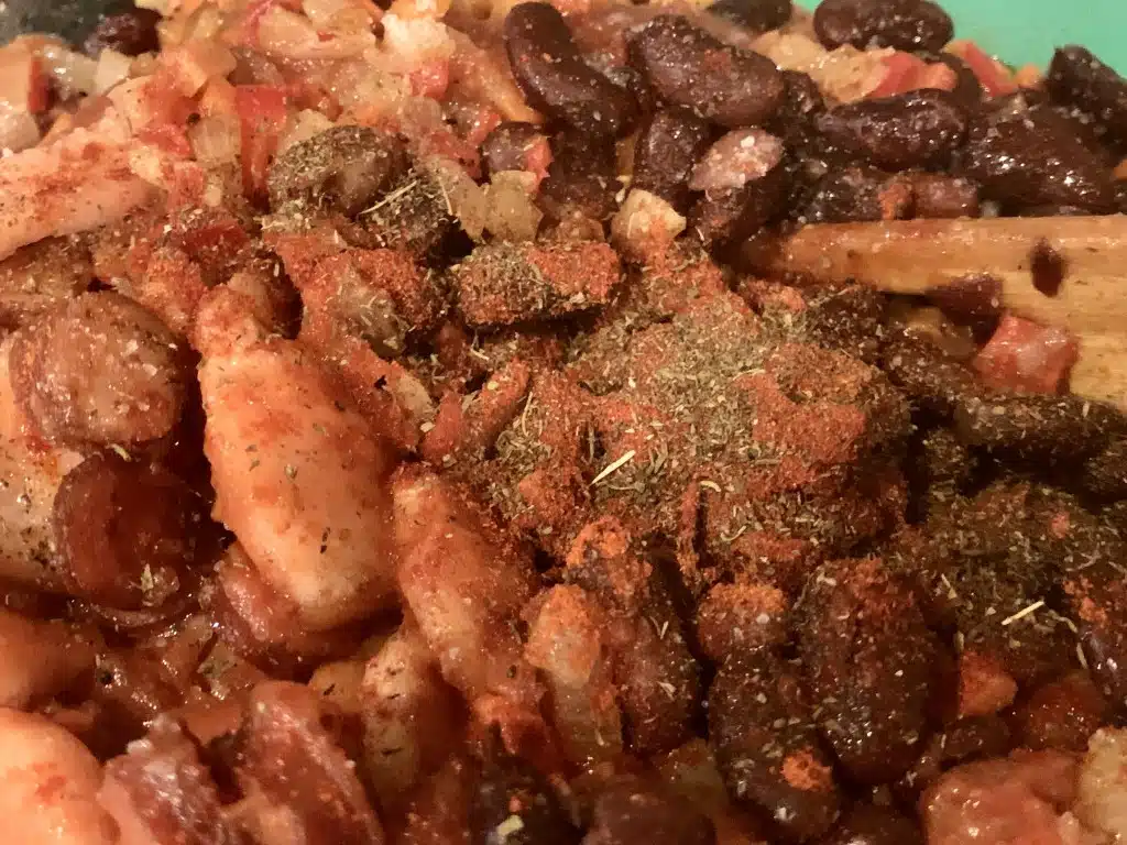 ED9C5051-64F6-491D-B650-24261F22A477 Fasole rosie cu afumatura si cascaval – la cuptor