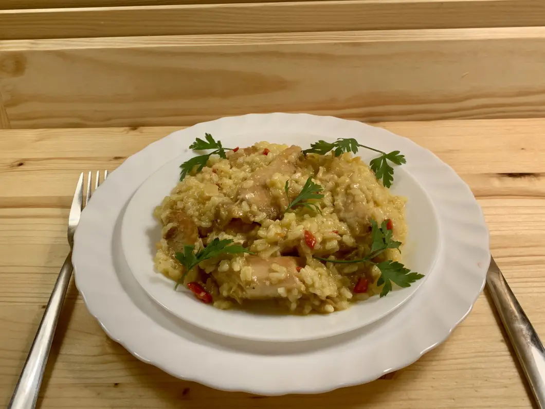 Pilaf taranesc cu gaina de tara