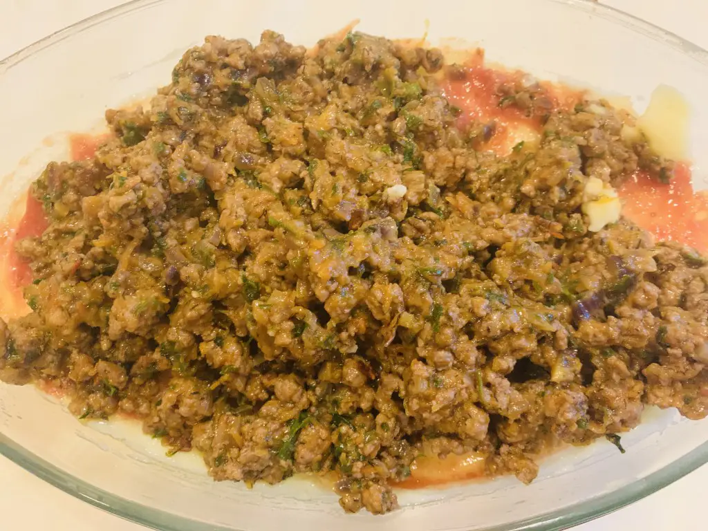 CB8E41F8-D4BE-4909-935C-B6D976F31DF8 Musaca din carne tocata cu piure de cartofi