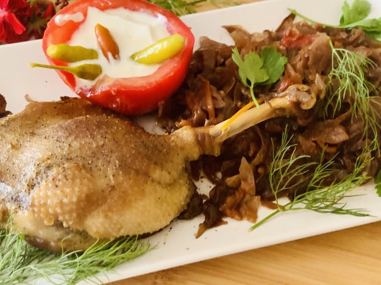 Gasca pe varza rosie la slow cooker