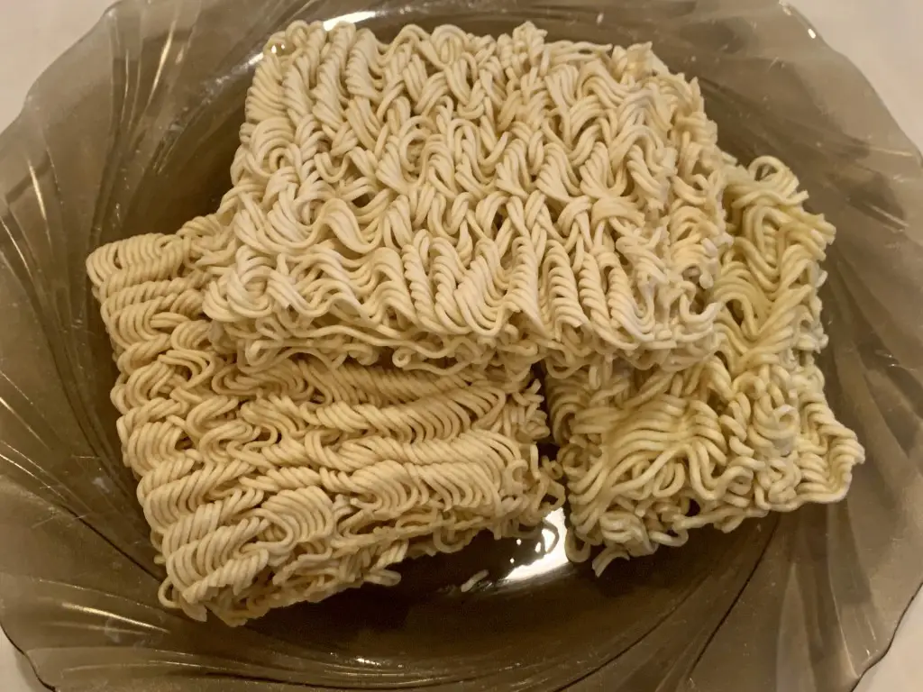 768BAC7C-BAA0-4A02-B748-89E87149FB73 Lo mein cu legume ( de post )