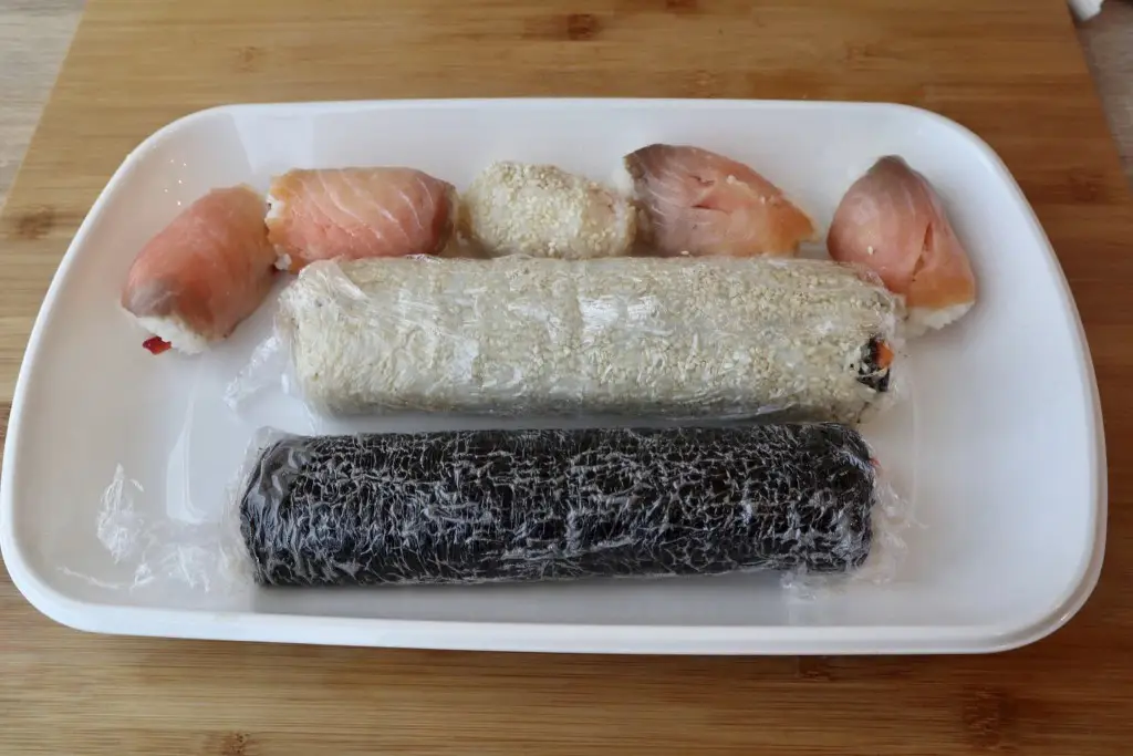 A196DBD1-6193-4C22-96D0-7BADB9156401 Sushi – maki, uramaki, nigiri