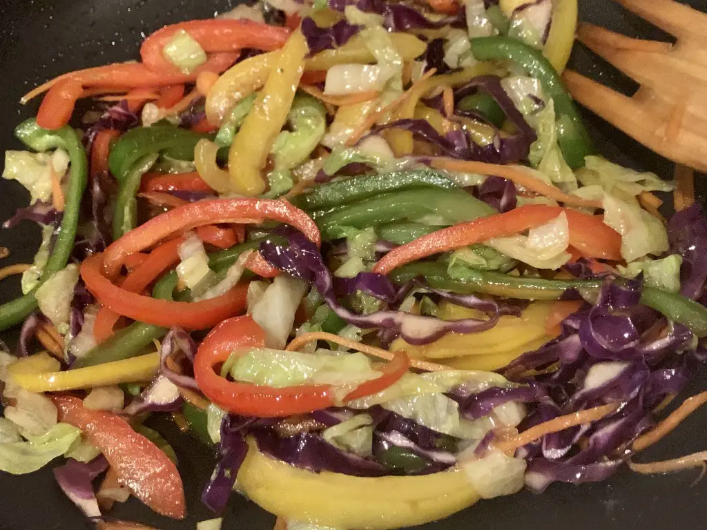 B64261C3-1C36-45A6-917C-EB2B504961BC Lo mein cu legume ( de post )