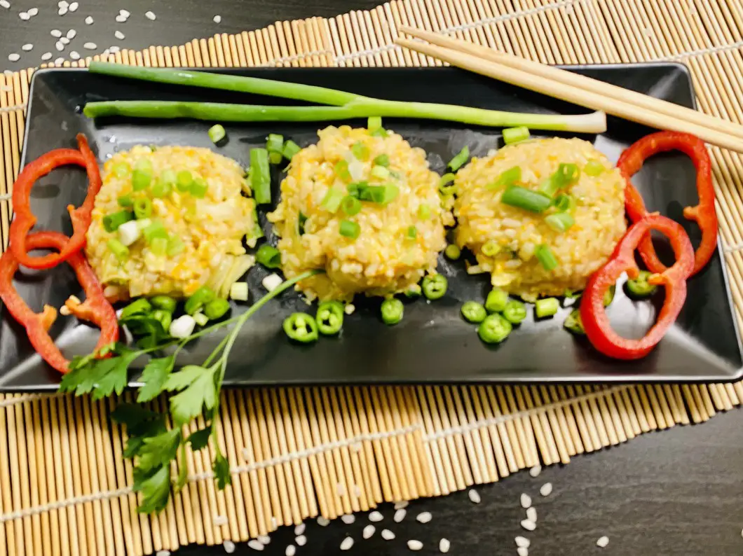 Orez prajit in stil japonez Yakimeshi