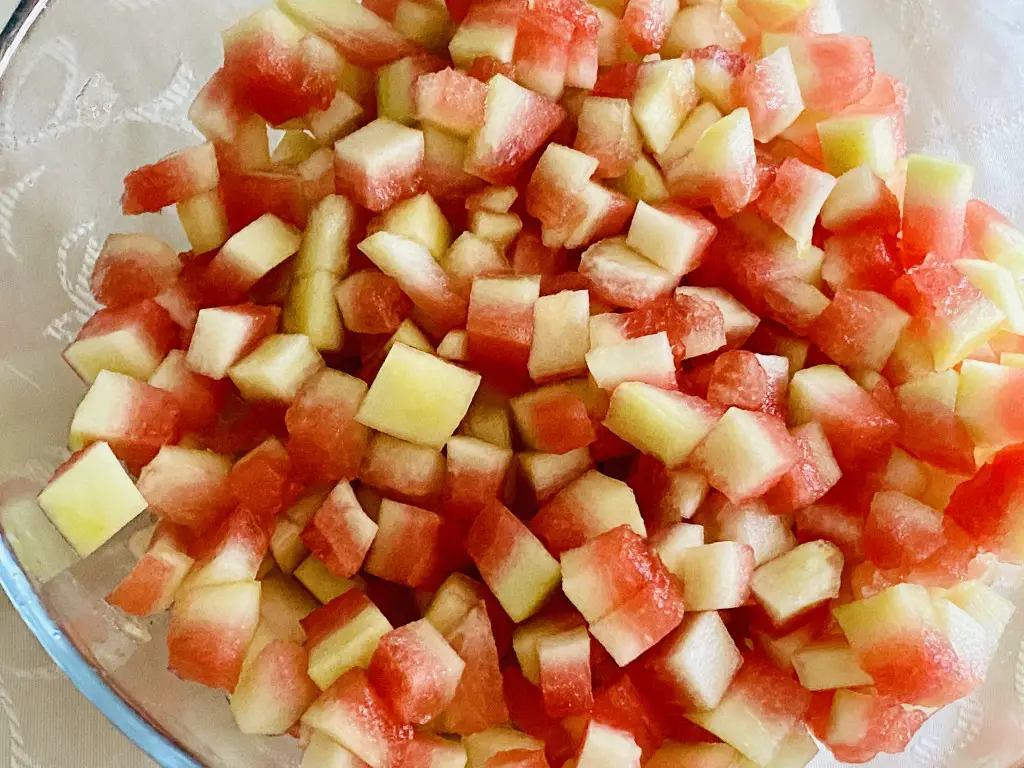 87F4384C-AC1D-4B4C-9BF0-8652654314C9 Dulceata din coaja de pepene verde cubulete