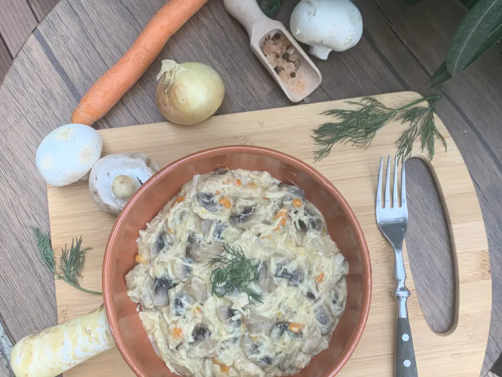 49FD93FD-AA79-4B4C-ABEF-A72851F9C656 Ciulama de ciuperci cu piept de pui