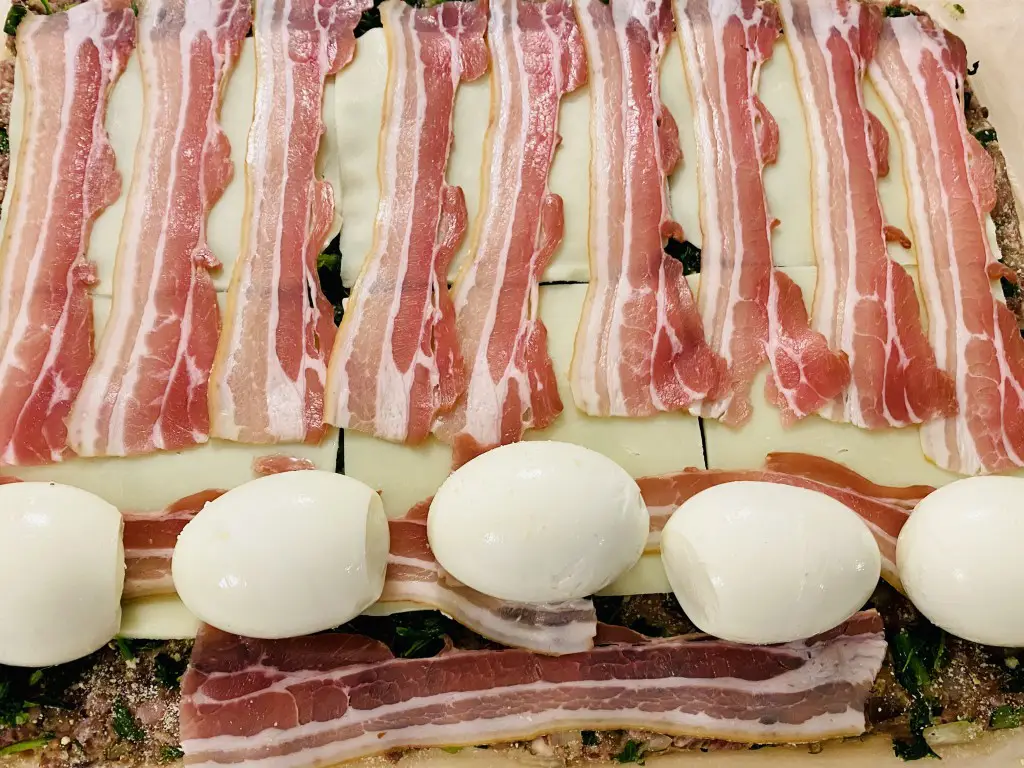 106242AC-48E1-4A79-B762-8CD1E4D982A8 Rulada din carne amestec porc-vita in stil de drob