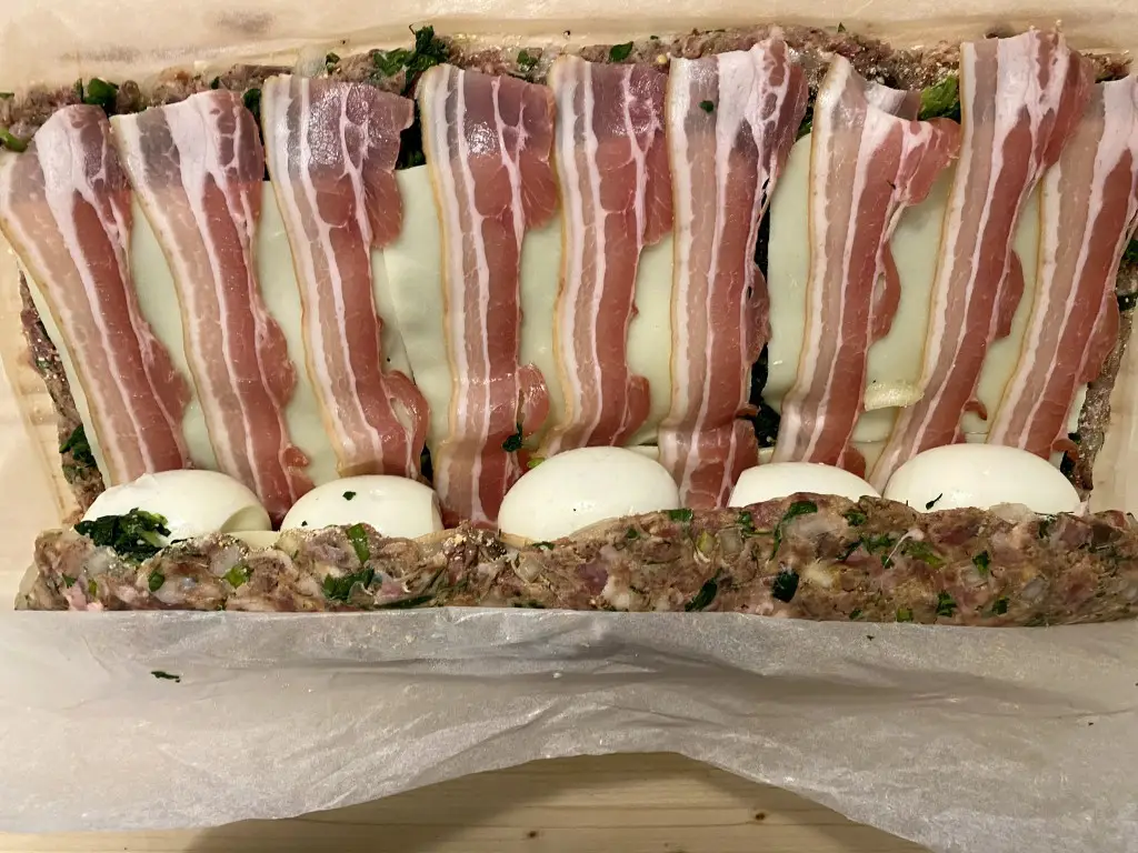 1C54C193-7576-470F-B3F3-CEDCECE6D32B Rulada din carne amestec porc-vita in stil de drob