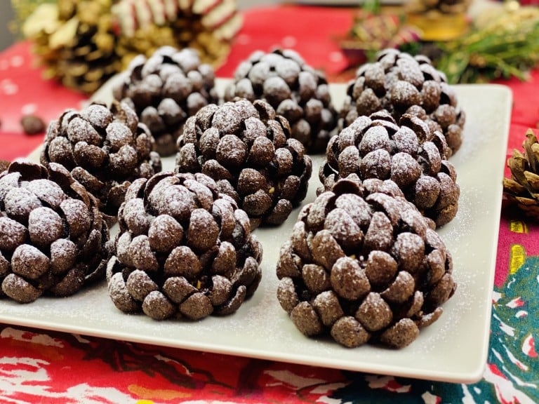 Prajitura “ Con de pin” ( Christmas treats) – fara coacere