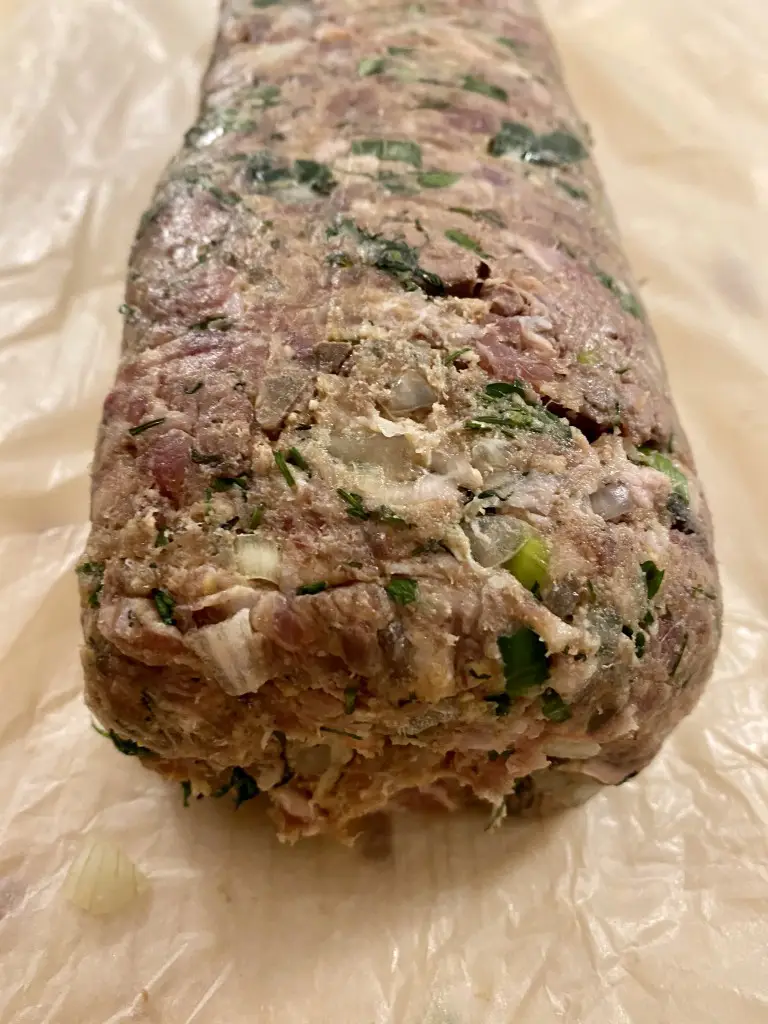 92F04961-F5F5-440F-863F-BD67A4BE3B18 Rulada din carne amestec porc-vita in stil de drob