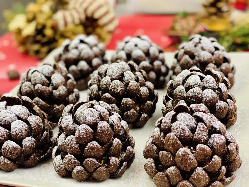 E7468A3D-3BF1-4166-BE7C-138690B25BC5 Prajitura “ Con de pin” ( Christmas treats) – fara coacere