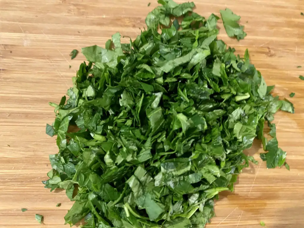 3538354E-9D11-463D-B812-96FD94F2A53F Sardine la grill cu sos Gremolata si mamaliguta