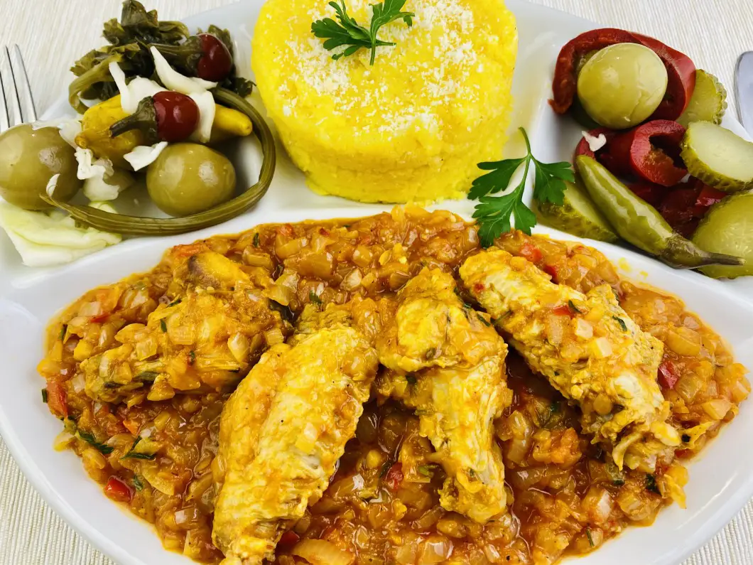 Tocanita de ceapa cu aripi de pui