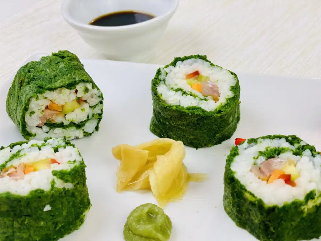 E31B456F-9E30-4197-8A50-FD42B0A17D07 Sushi cu foaie nori din spanac