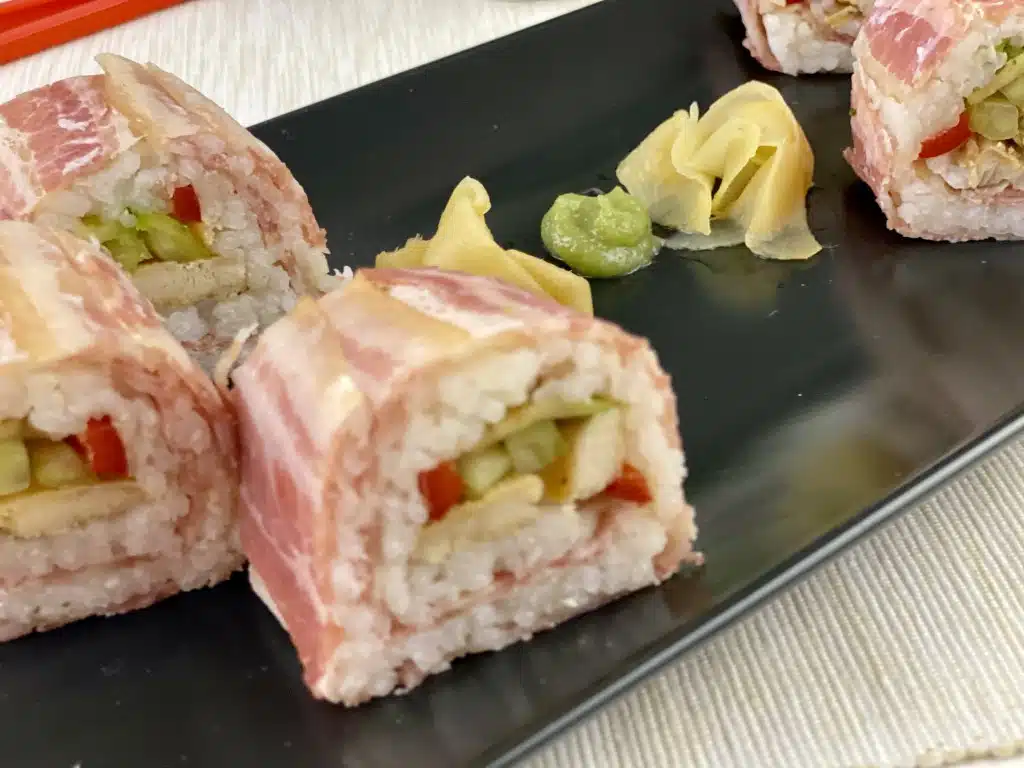 67D76F4B-7A0D-4DEC-91DE-D3BB57F83964 Sushi cu foaie nori din bacon