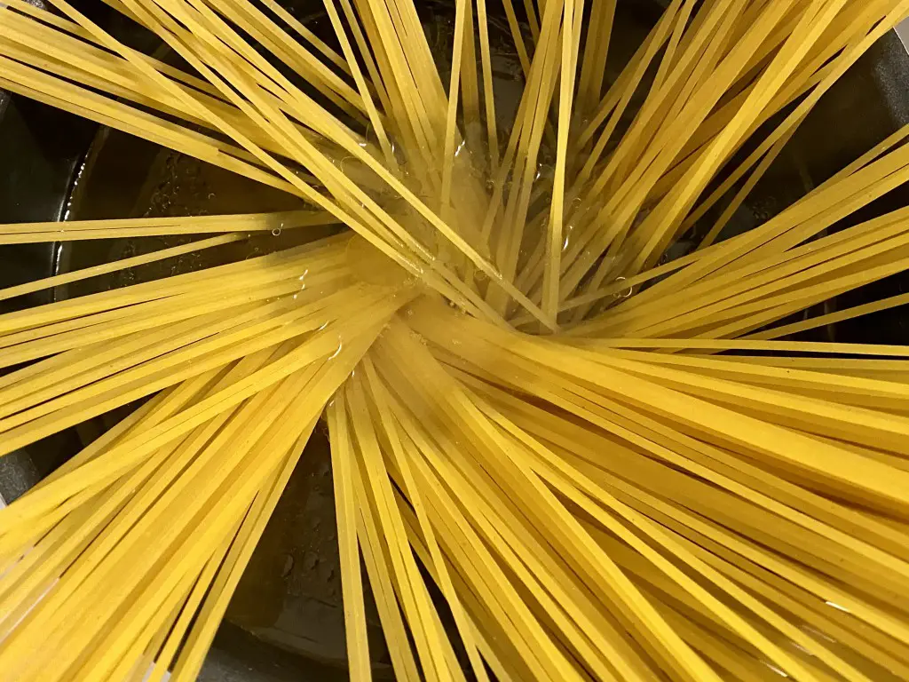 7A289F2E-D35E-43A0-8782-248E00CA3199 Spaghete cu usturoi si ulei de masline