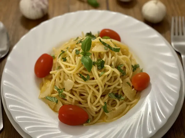Spaghete cu usturoi si ulei de masline