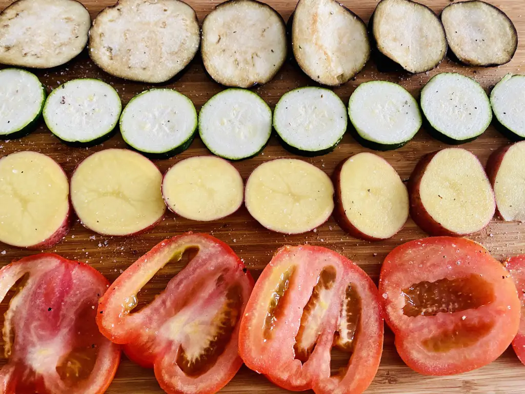 3179BFB5-C959-4486-A3D7-C19735F6D6ED Musaca ratatouille cu carne amestec – porc si vita
