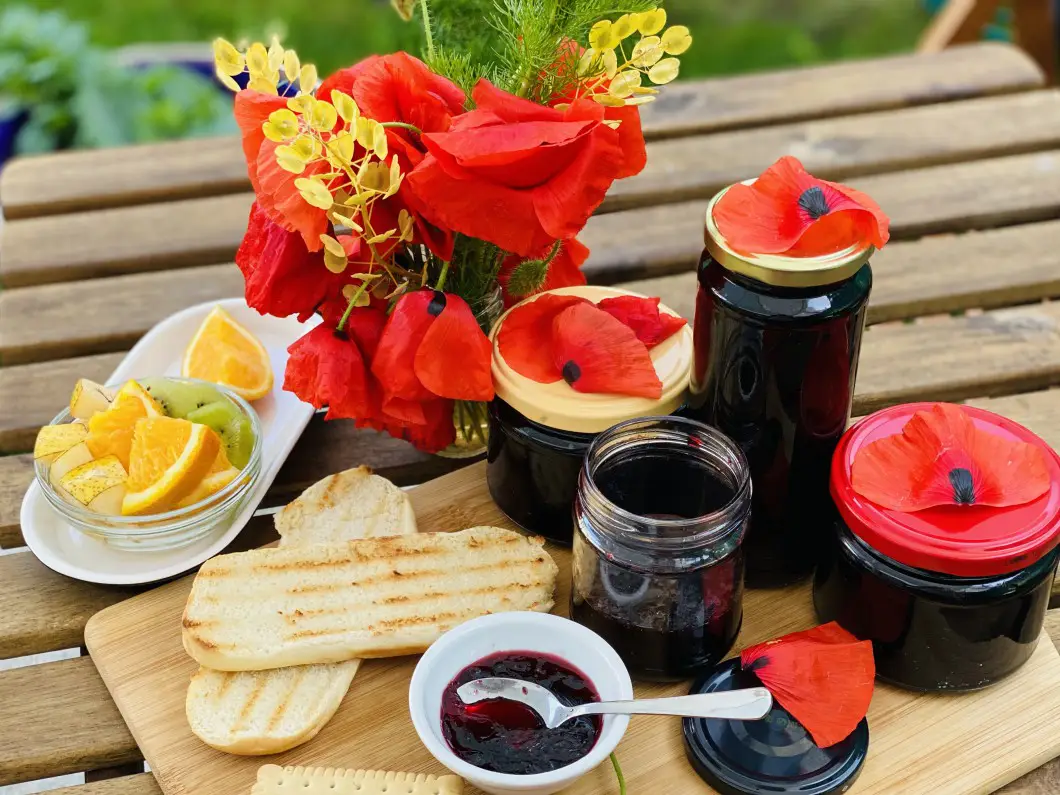 Dulceata din maci salbatici