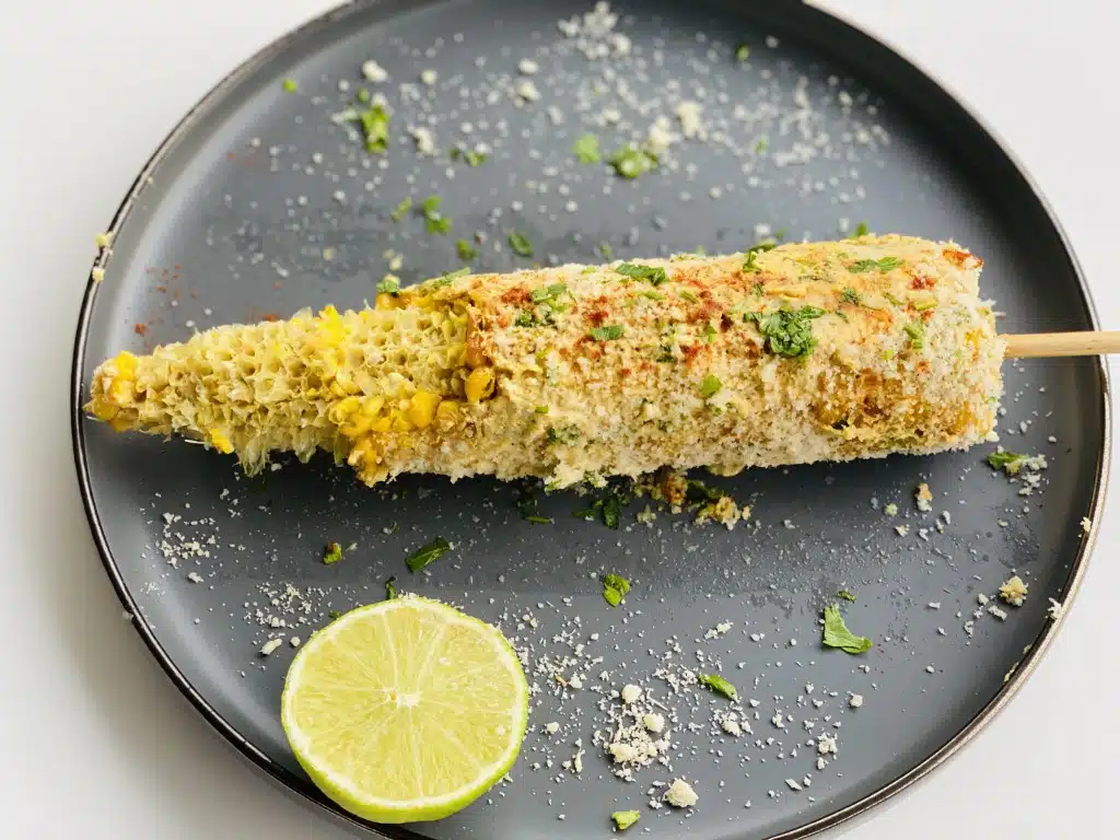 6AE83208-E4A7-4A9C-AB1A-AE8B9D917F1B Elote – porumb la gratar- in stil mexican (Mexican street corn)