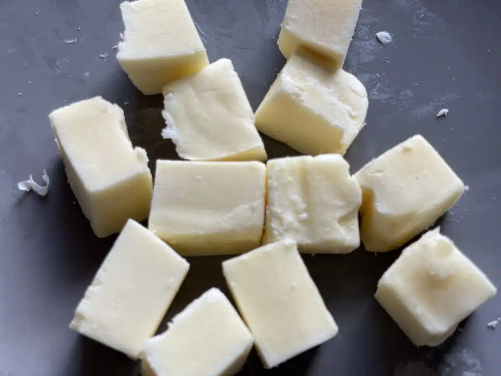 BB5B703D-3F58-40FE-8979-5AB6EFFC5AAD Supa crema de linte rosie cu crutoane din mozzarella
