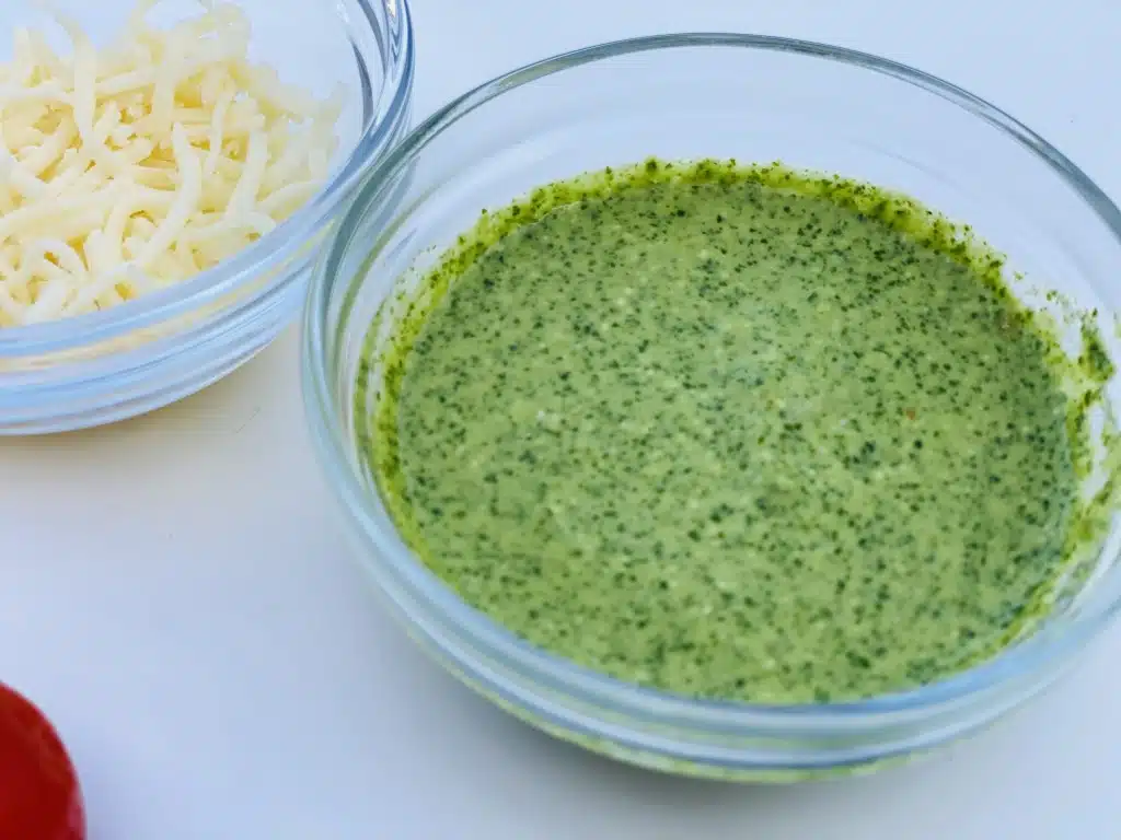 E0EF3ED1-E815-4BE4-8D8E-27661179FEDC Bruschette cu Pesto de rucola
