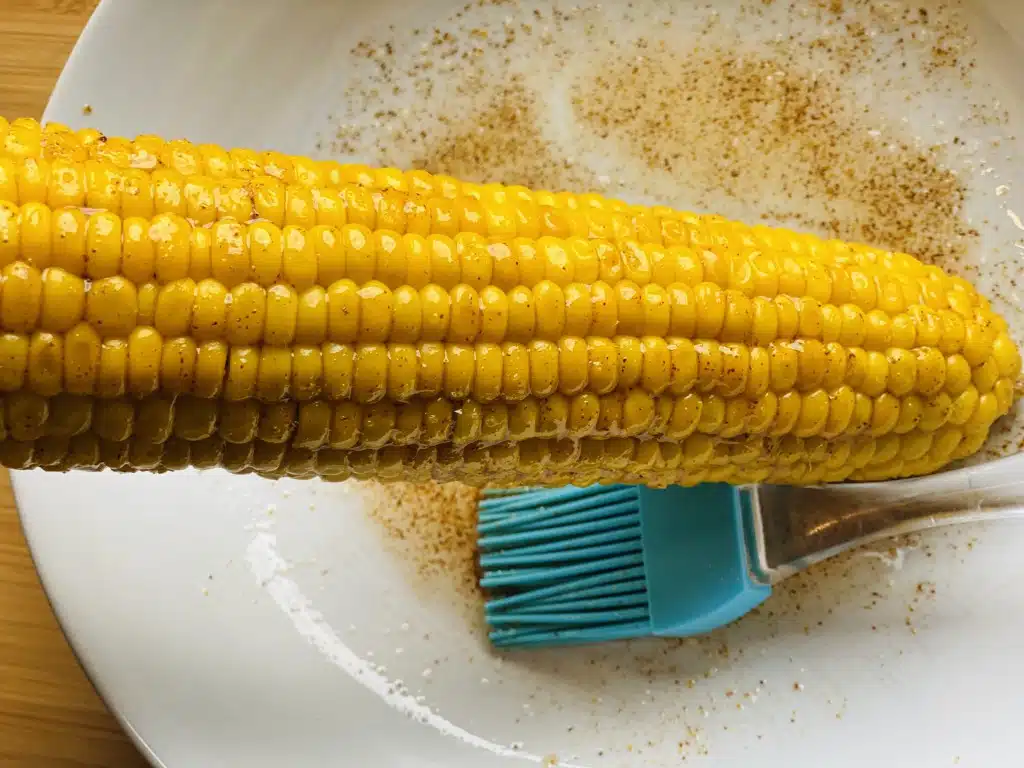EED16129-852B-4FC0-9B10-F89B1C8F3E21 Elote – porumb la gratar- in stil mexican (Mexican street corn)