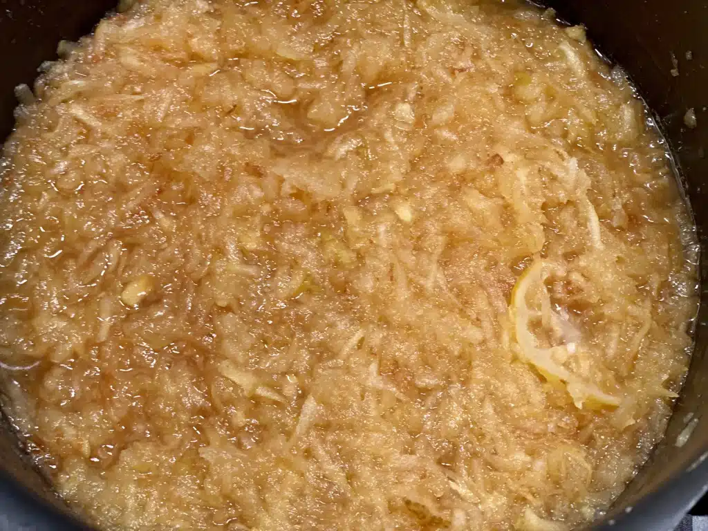 63B130FB-B419-467D-8315-4F65EF0C1DFD Dulceata din gutui razuite