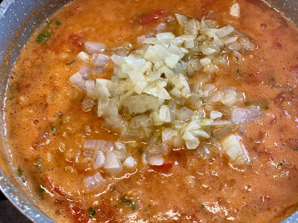 1B589C7B-E3CD-48D7-8BE6-80D5B2A544A3 Supa crema de tomate si linte rosie