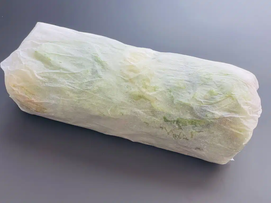 1D5A7695-0320-40D0-8473-46F91A47CDA3 Sandwich cu salata verde