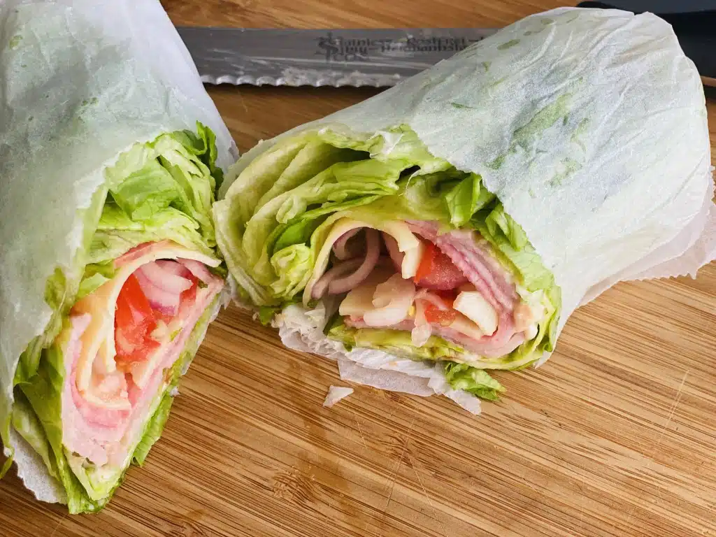 22E471E0-7F13-4577-A1EE-7C10585714B5 Sandwich cu salata verde