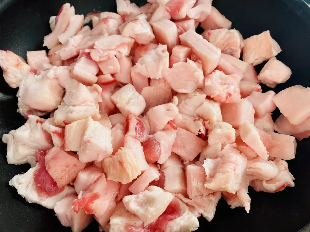 6FFFBC92-F4AB-4B1B-984F-FA5F8FC713DE Jumari crocante si untura de porc