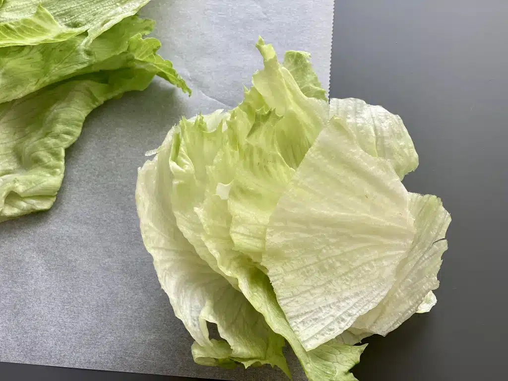 775A8B9D-92D3-4657-9EA7-B47817AA3ED3 Sandwich cu salata verde