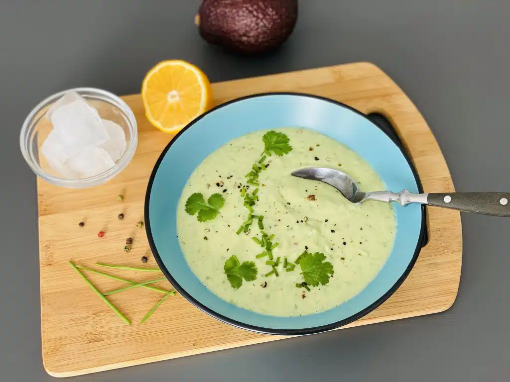 84E28D25-C774-4A42-A40B-C9A8F88BC6BE Supa crema rece de avocado