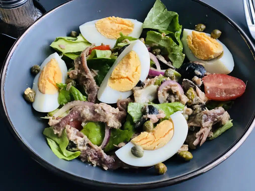 93A21956-2262-4DC5-B626-9CC52308B017 Salata Niçoise