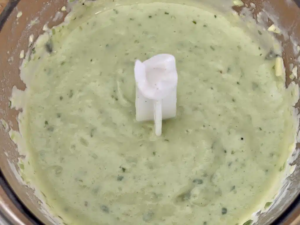 9A1C208B-A091-40E8-9F86-21D8235E3186 Supa crema rece de avocado