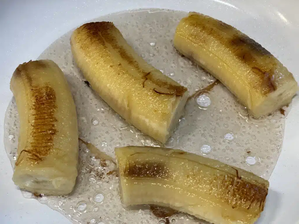 A9194033-1C72-465B-8628-48F56E21C001 Friptura din vita de Argentina, ananas pe grill si banane prajite