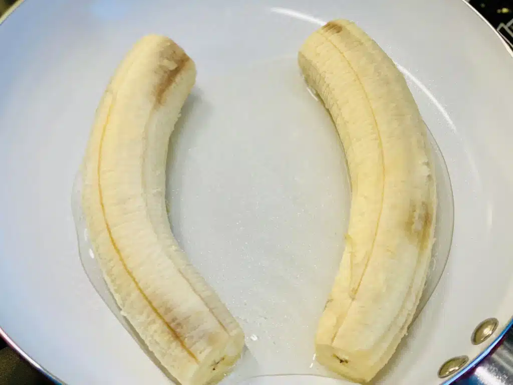 AA6C25A3-85A1-456E-9AC3-BAD6F48ECD22 Friptura din vita de Argentina, ananas pe grill si banane prajite