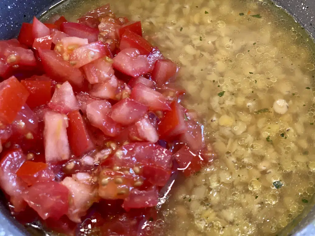 C5C4E050-D750-40D9-A384-EBD6B5A4F760 Supa crema de tomate si linte rosie