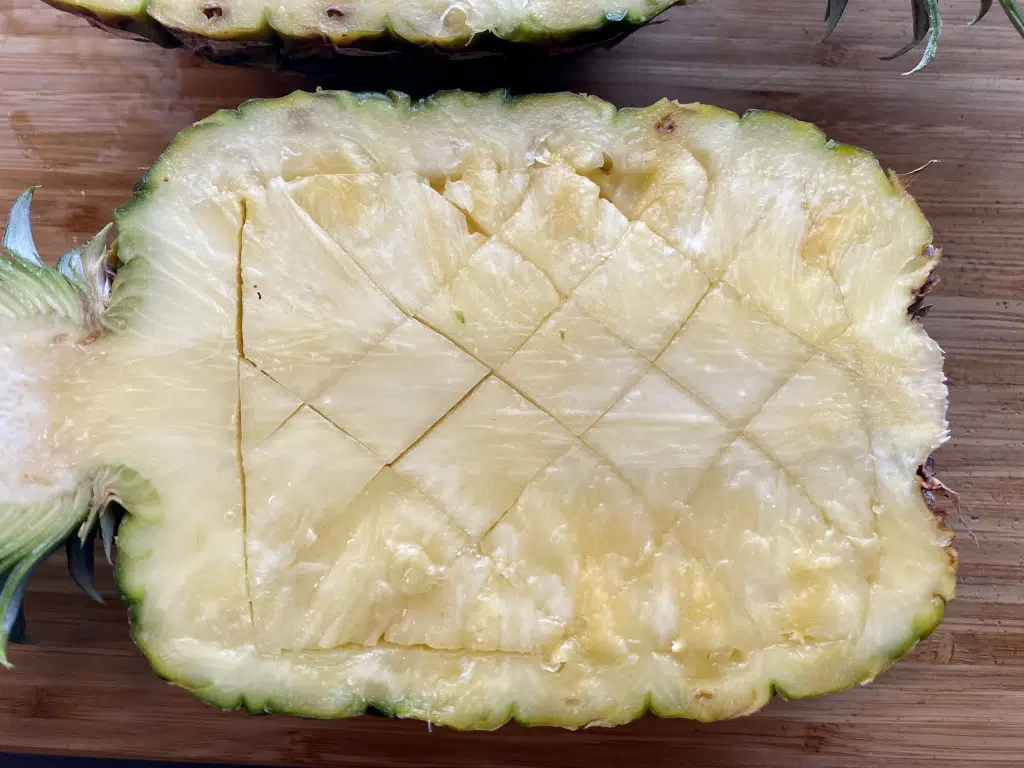 BCFAE5E6-53FF-41F8-B841-36A12F97D11C Pui Teriyaki cu orez in bol de ananas